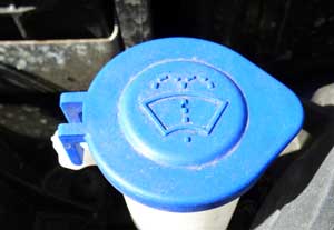 Ford Fiesta EcoBoost blue screen wash reservoir cap