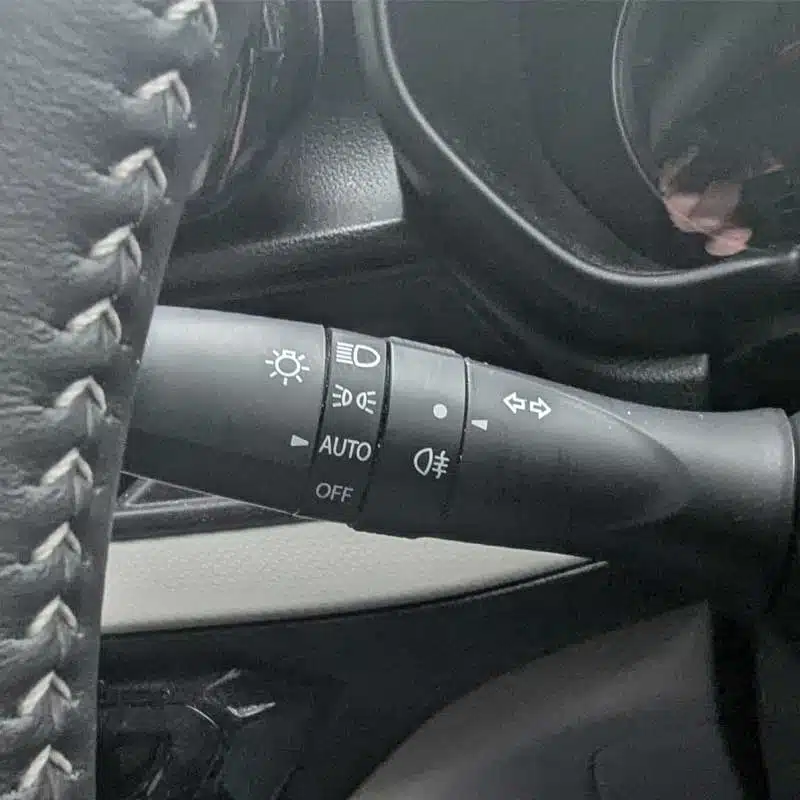 Mazda fog-light switch controls