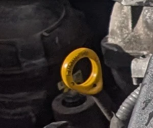 Toyota Yaris 1.5 Hybrid oil dipstick used to check the engine oil level